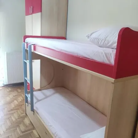 Stylish Modern Maisonette 아파트