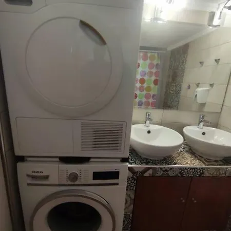 Stylish Modern Maisonette 아파트 *