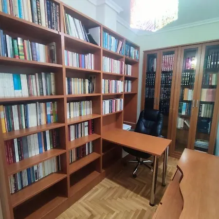 아파트 Stylish Modern Maisonette