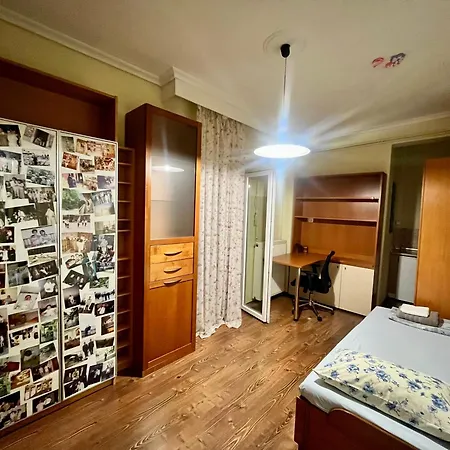Stylish Modern Maisonette דירה *