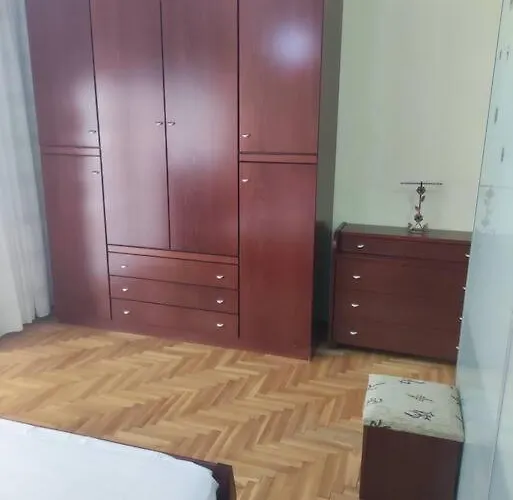 Stylish Modern Maisonette *