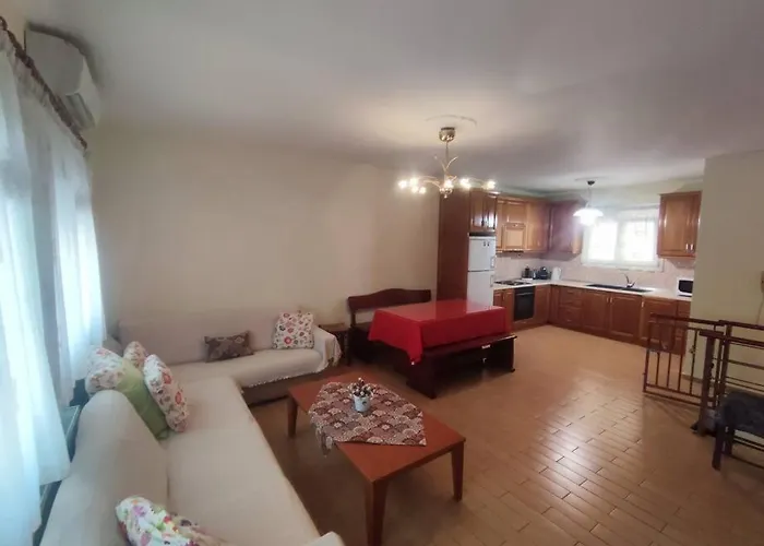 דירה Stylish Modern Maisonette